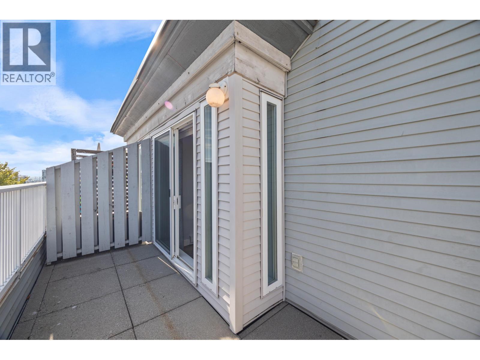 403 3939 Hastings Street, Burnaby, British Columbia  V5C 2H8 - Photo 17 - R3140821