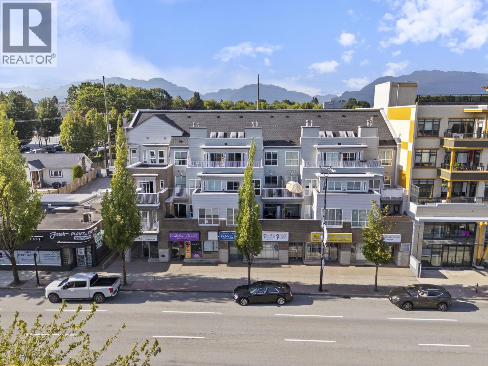 403 3939 Hastings Street, Burnaby, British Columbia  V5C 2H8 - Photo 2 - R3140821