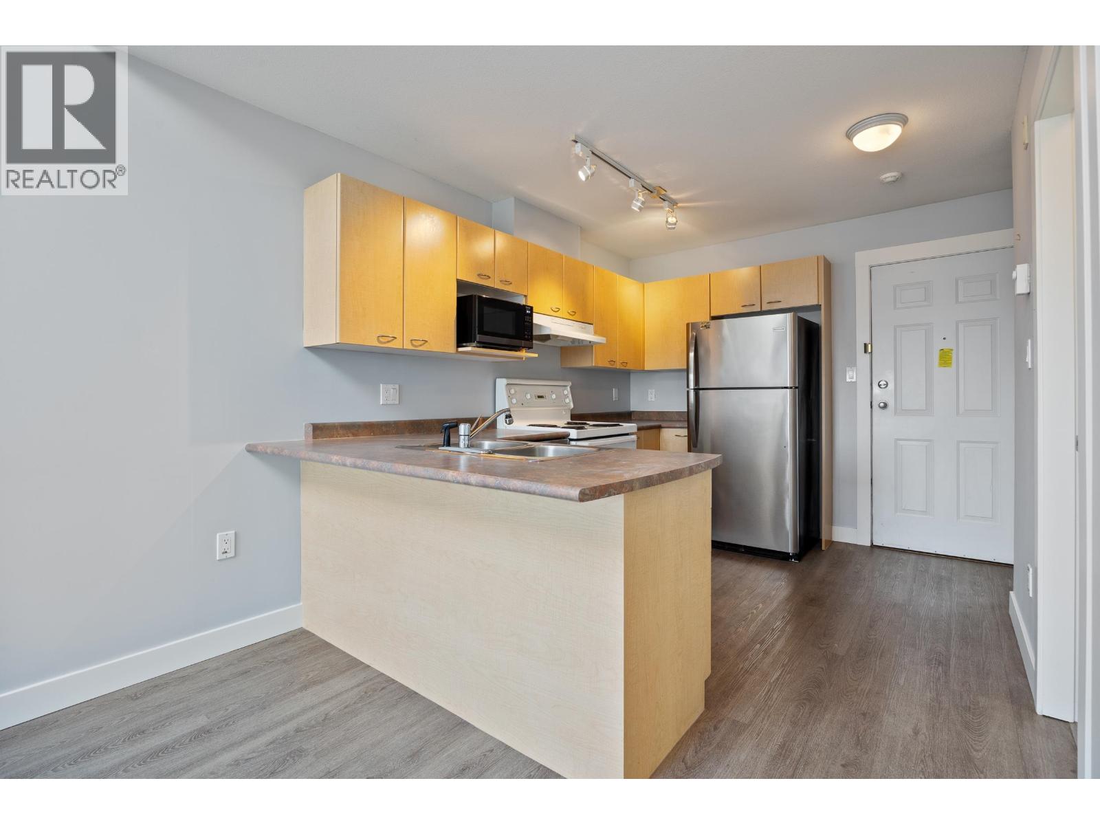 403 3939 Hastings Street, Burnaby, British Columbia  V5C 2H8 - Photo 7 - R3140821