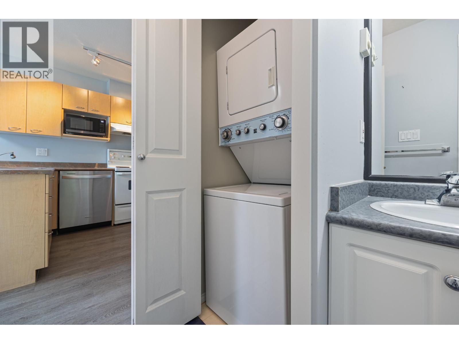 403 3939 Hastings Street, Burnaby, British Columbia  V5C 2H8 - Photo 28 - R3140821