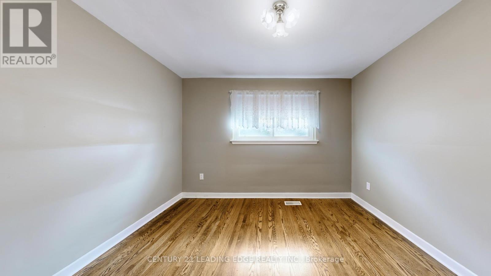 113 Sherwood Forest Drive, Markham, Ontario  L3P 1P9 - Photo 25 - N13533138