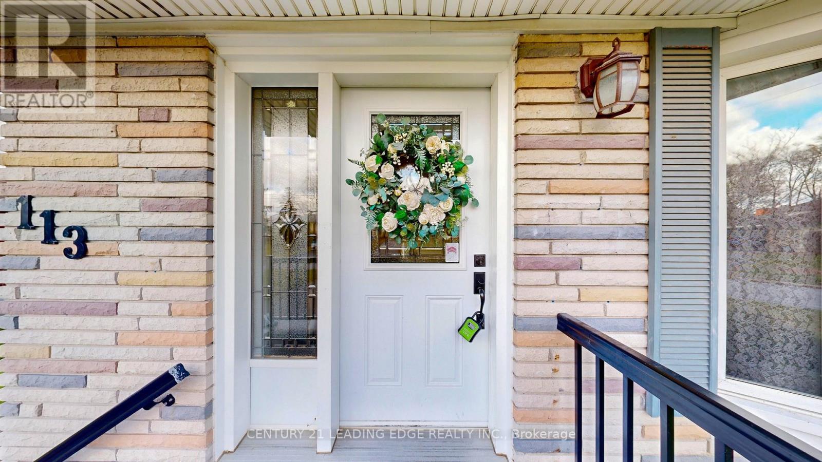 113 Sherwood Forest Drive, Markham, Ontario  L3P 1P9 - Photo 3 - N13533138