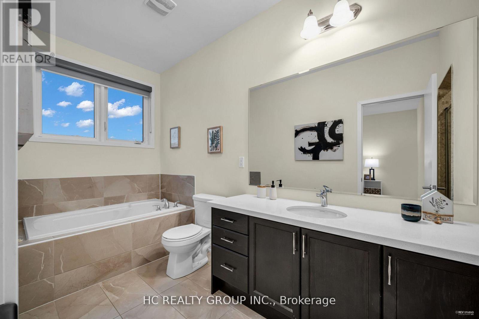 95 Crimson Forest Drive, Vaughan, Ontario  L6A 5C6 - Photo 11 - N13533164