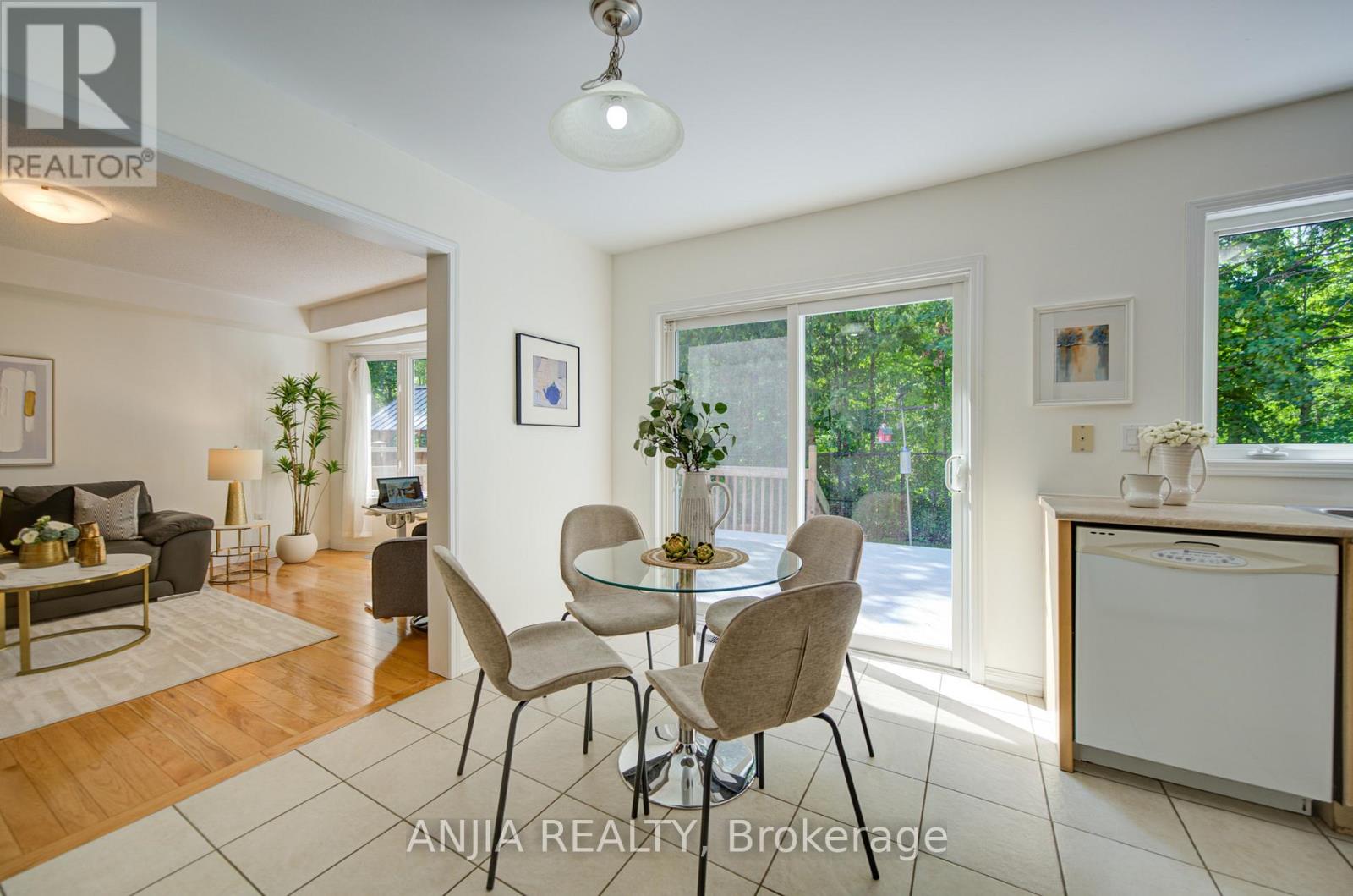 54 Weldon Woods Court, Whitchurch-Stouffville, Ontario  L4A 0J4 - Photo 15 - N13533182