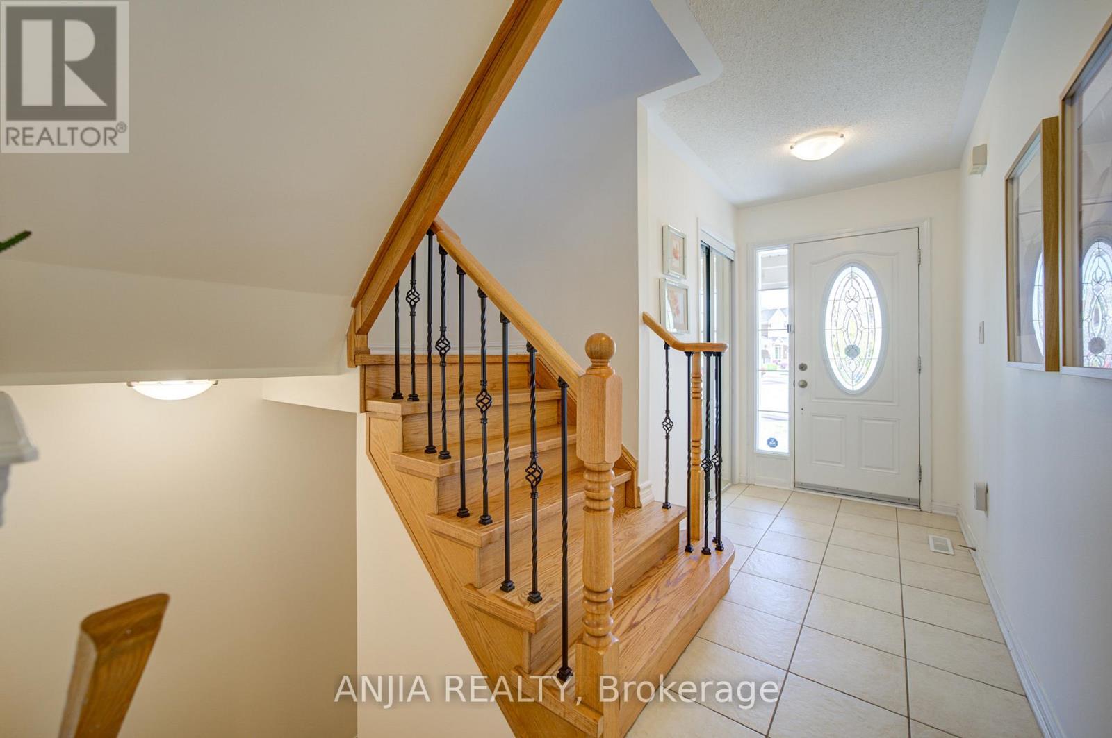 54 Weldon Woods Court, Whitchurch-Stouffville, Ontario  L4A 0J4 - Photo 5 - N13533182