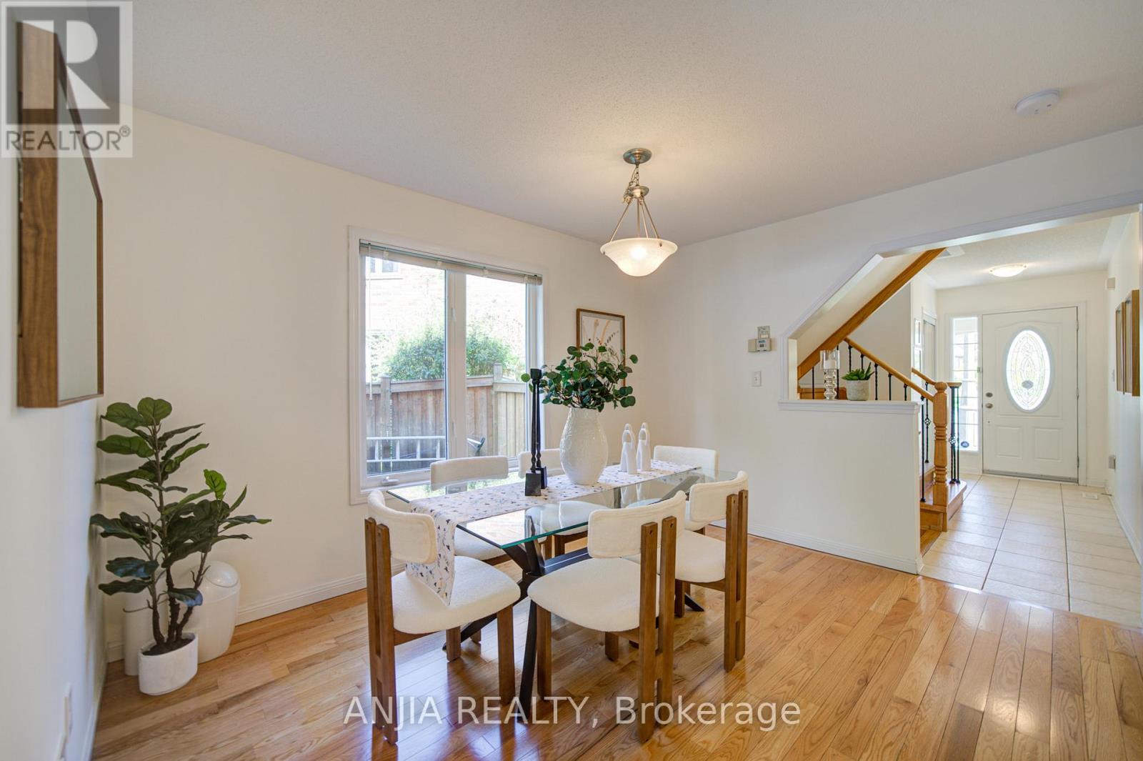 54 Weldon Woods Court, Whitchurch-Stouffville, Ontario  L4A 0J4 - Photo 8 - N13533182