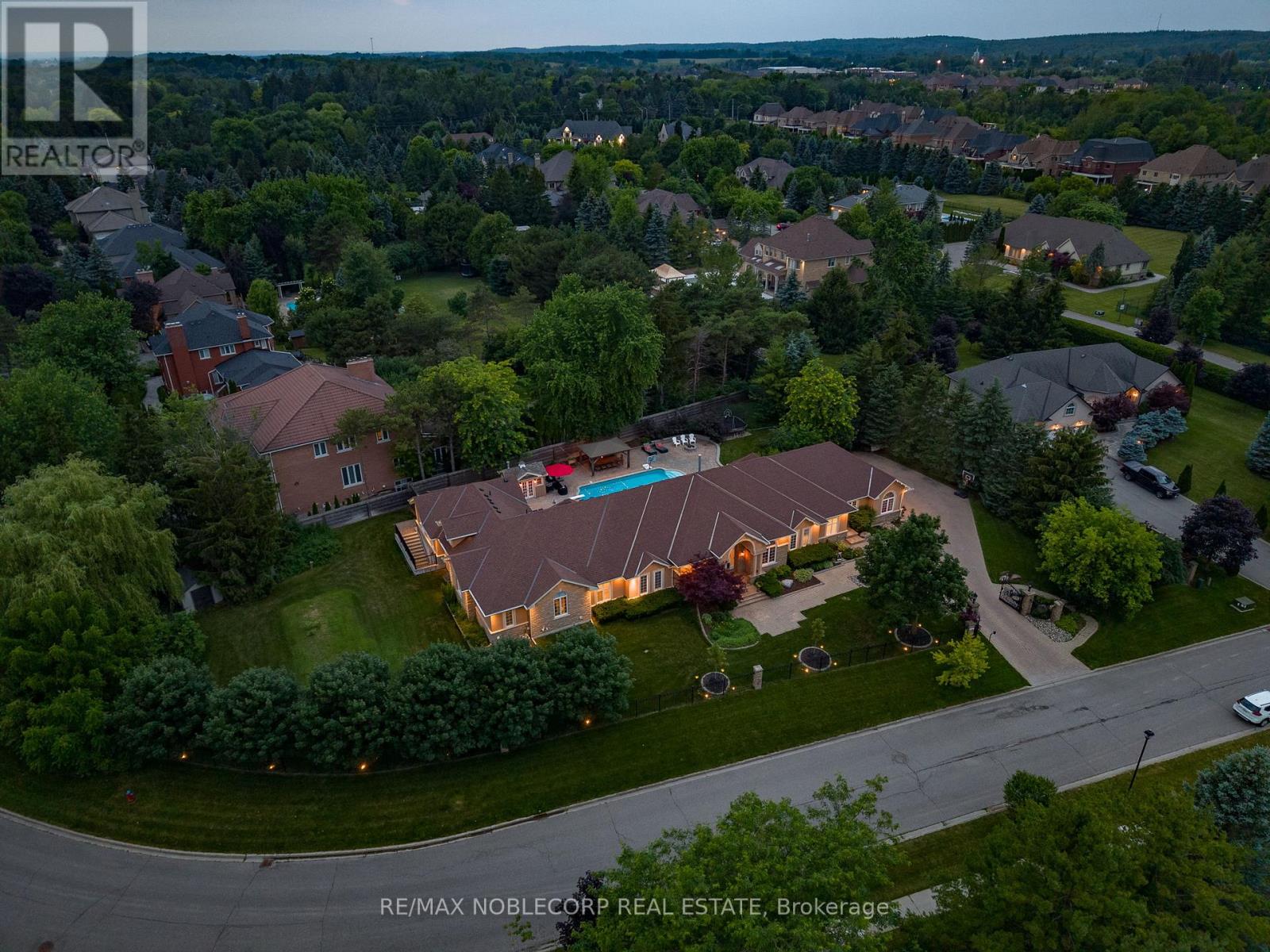 80 Carmichael Crescent, King, Ontario  L7B 1B5 - Photo 2 - N13533382