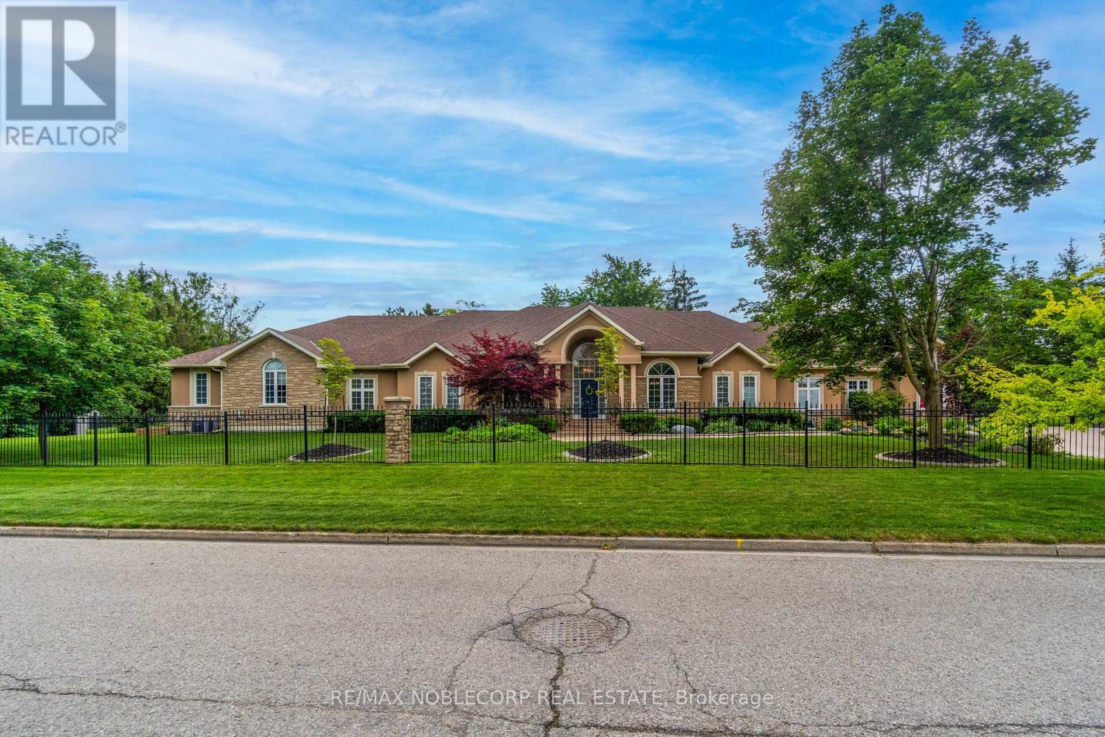 80 Carmichael Crescent, King, Ontario  L7B 1B5 - Photo 4 - N13533382