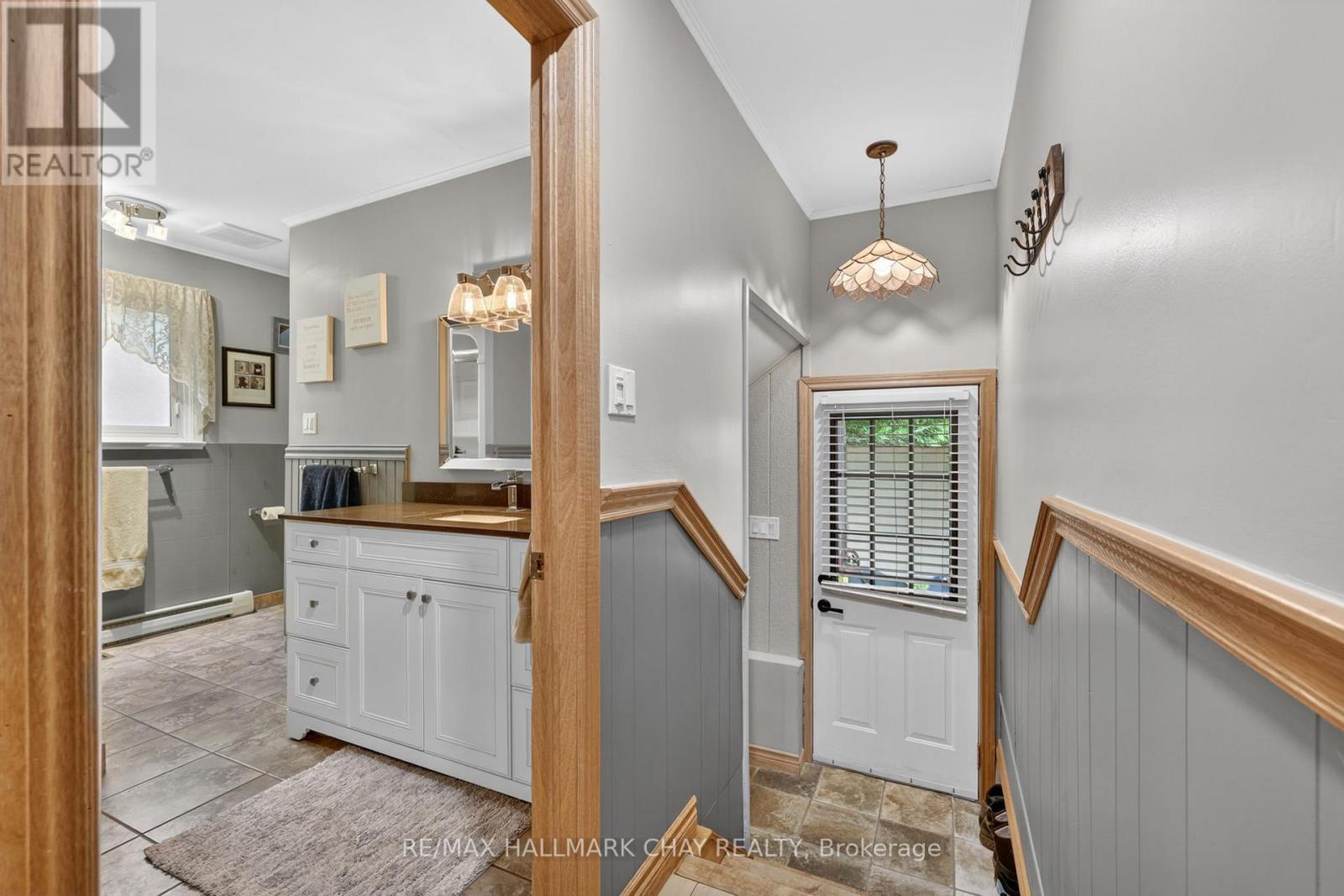 2017 Warminster Side Road, Oro-Medonte, Ontario  L3V 0K5 - Photo 19 - S13533292