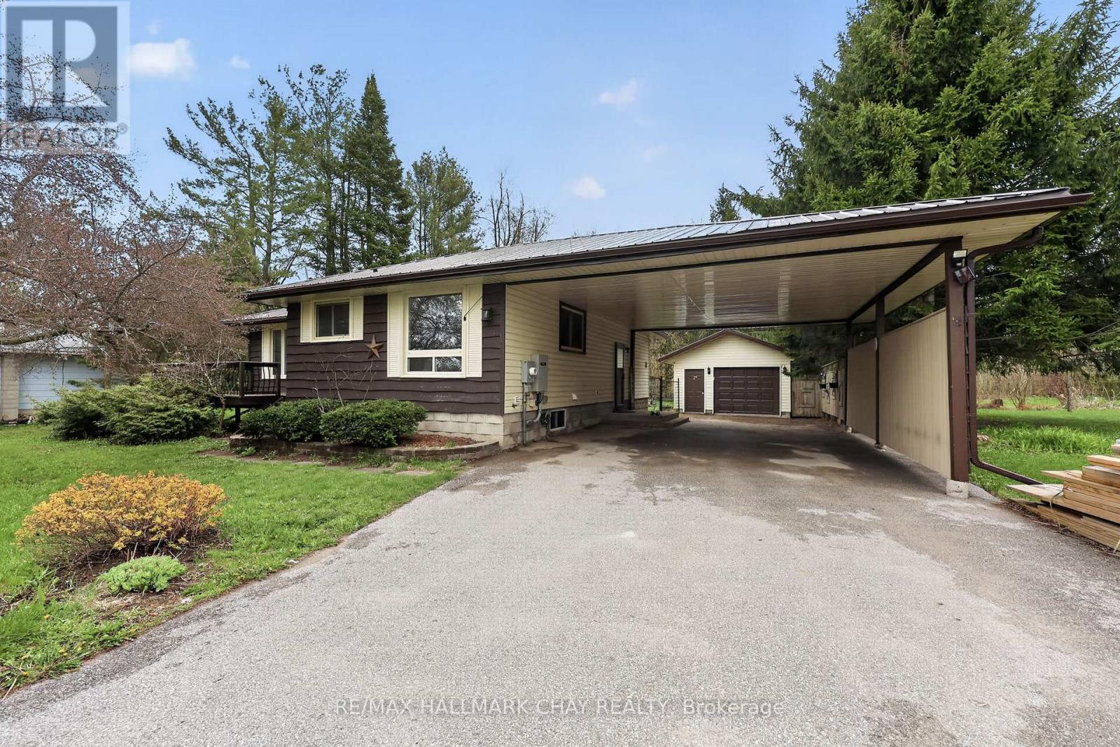 2017 Warminster Side Road, Oro-Medonte, Ontario  L3V 0K5 - Photo 2 - S13533292