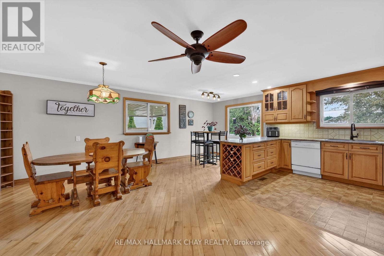 2017 Warminster Side Road, Oro-Medonte, Ontario  L3V 0K5 - Photo 5 - S13533292
