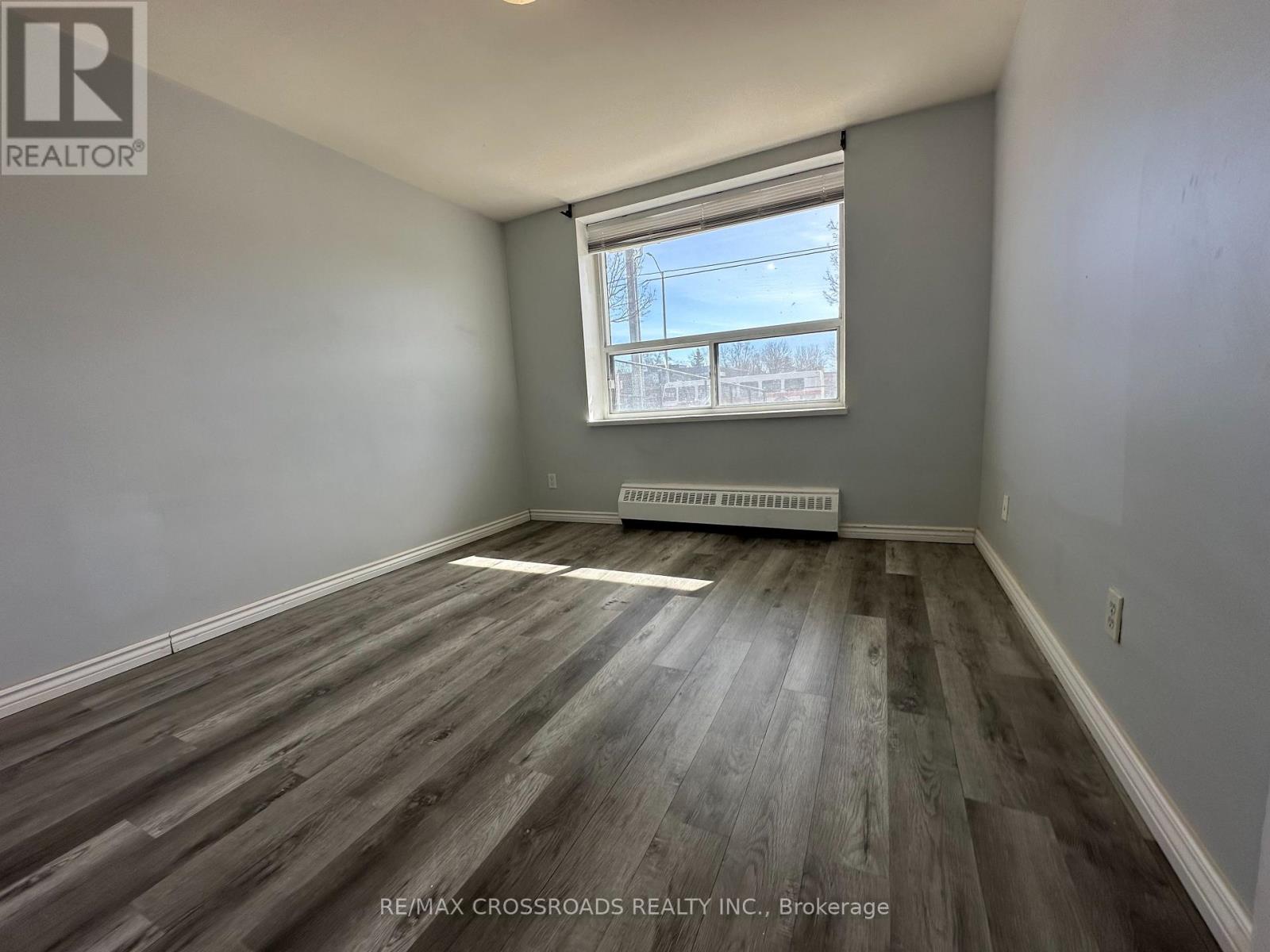 102 - 363 Lakeshore Road E, Mississauga, Ontario  L5G 1H7 - Photo 7 - W13533102