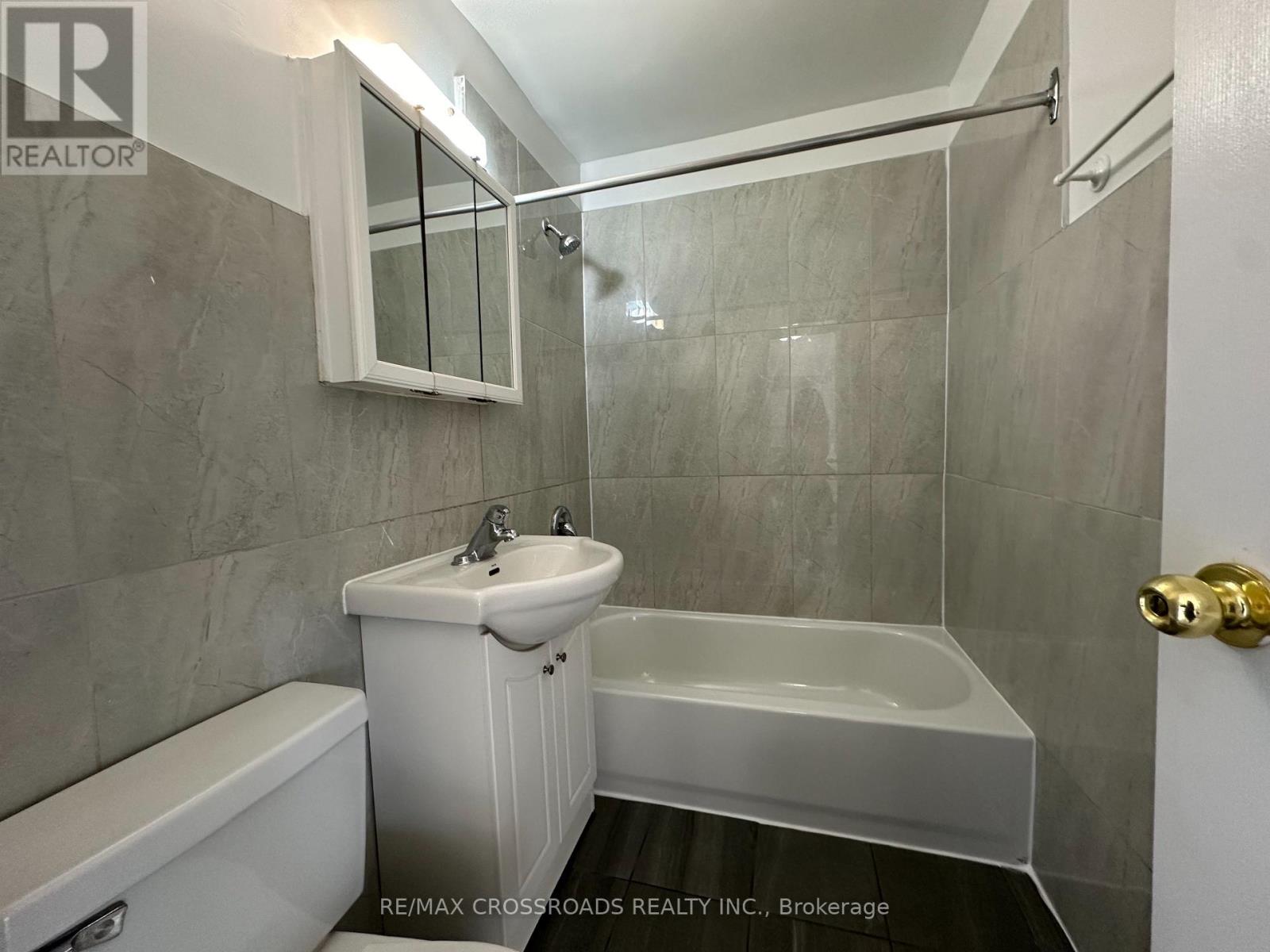 102 - 363 Lakeshore Road E, Mississauga, Ontario  L5G 1H7 - Photo 8 - W13533102