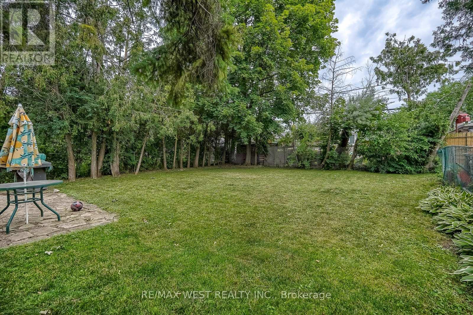 24 Waxham Road, Toronto, Ontario  M9W 3L3 - Photo 14 - W13533116