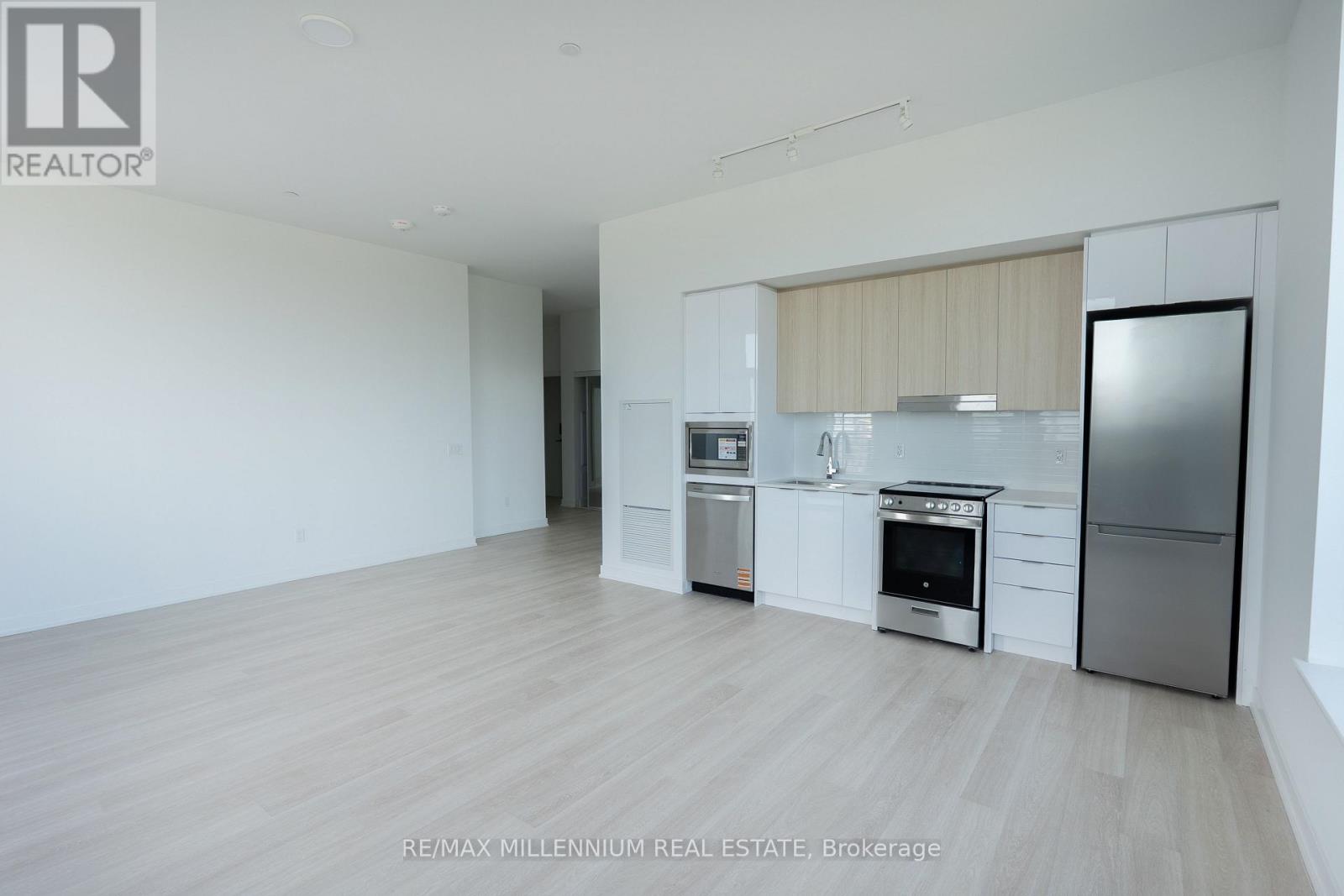 Ph2 - 5105 Hurontario Street, Mississauga, Ontario  L4Z 0C9 - Photo 5 - W13533192