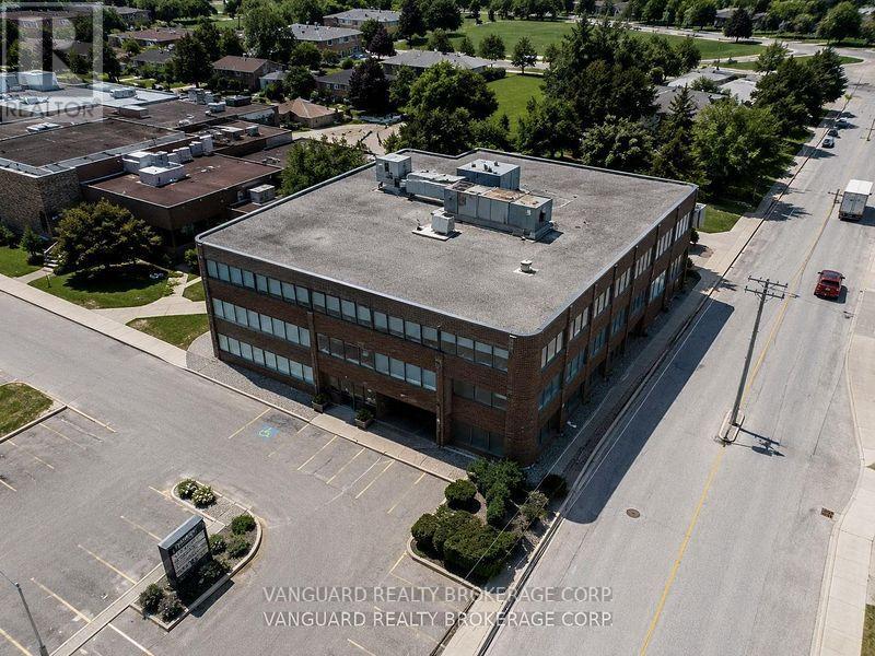 205 - 2227 SOUTH MILL WAY, Mississauga, Ontario