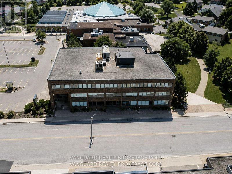 205 - 2227 South Mill Way, Mississauga, Ontario  L5L 3R6 - Photo 2 - W13533210