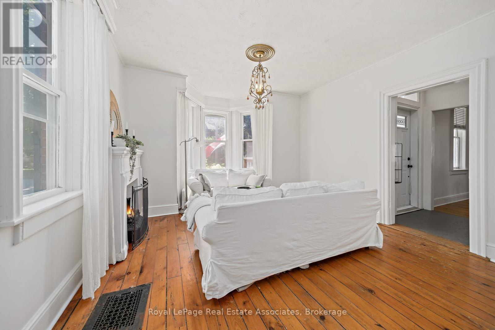 231 Arthur Street, Halton Hills, Ontario  L7J 1L9 - Photo 8 - W13533280