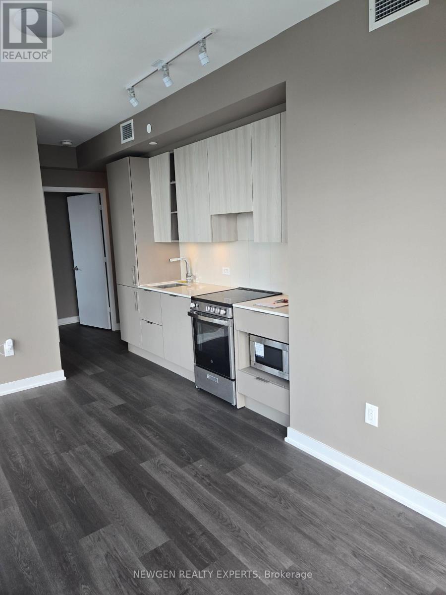 4309 - 3900 Confederation Parkway, Mississauga, Ontario  L5B 0M3 - Photo 2 - W13533318