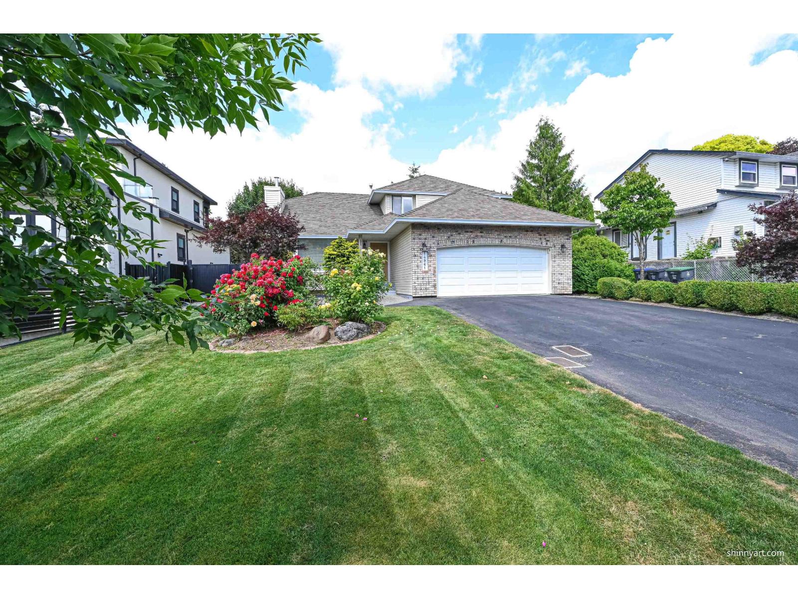 14961 86a Avenue, Surrey, British Columbia  V3S 7E8 - Photo 2 - R3142870
