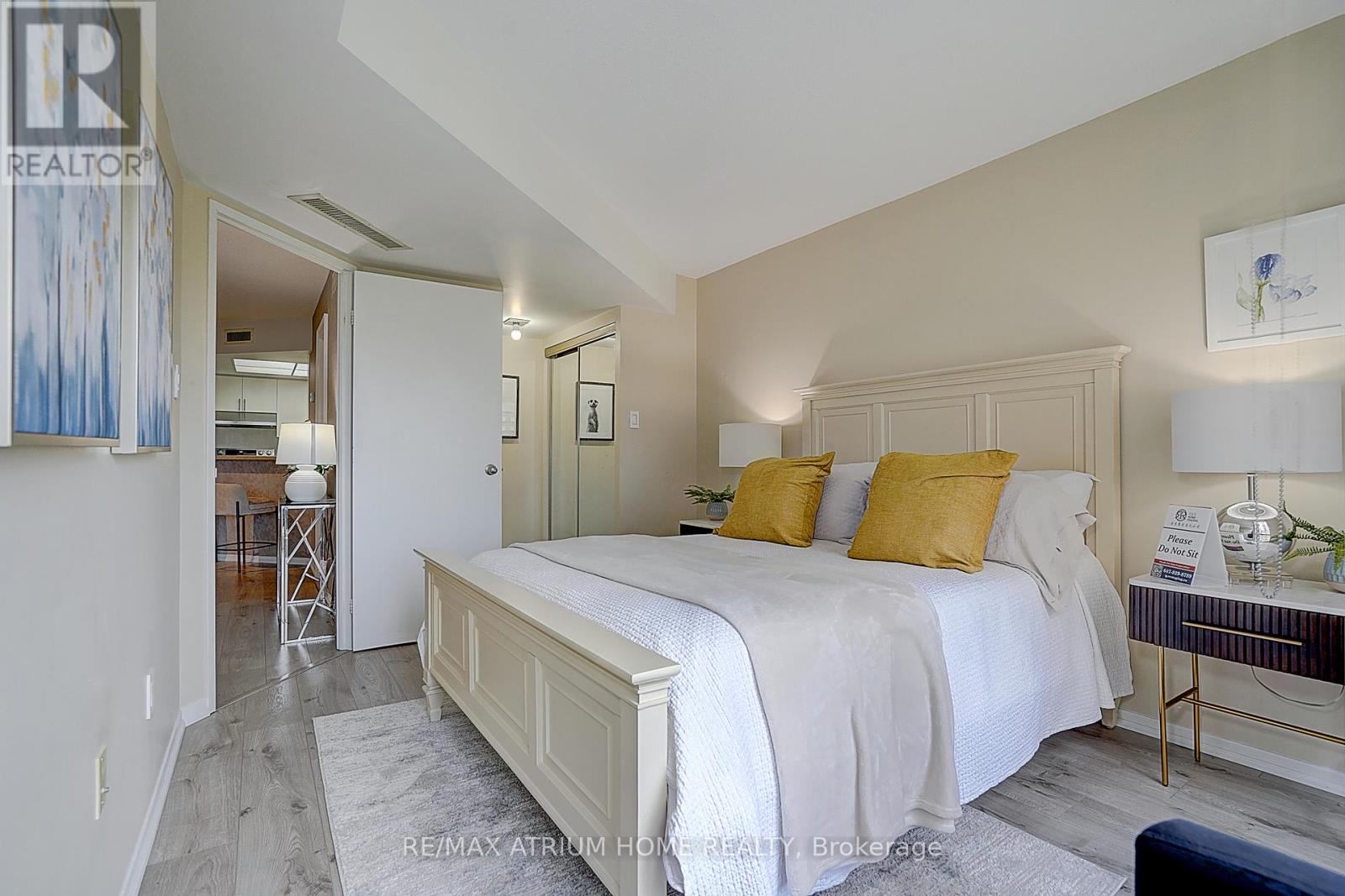 #1101 - 1001 Bay Street, Toronto, Ontario  M5S 3A6 - Photo 11 - C13524050
