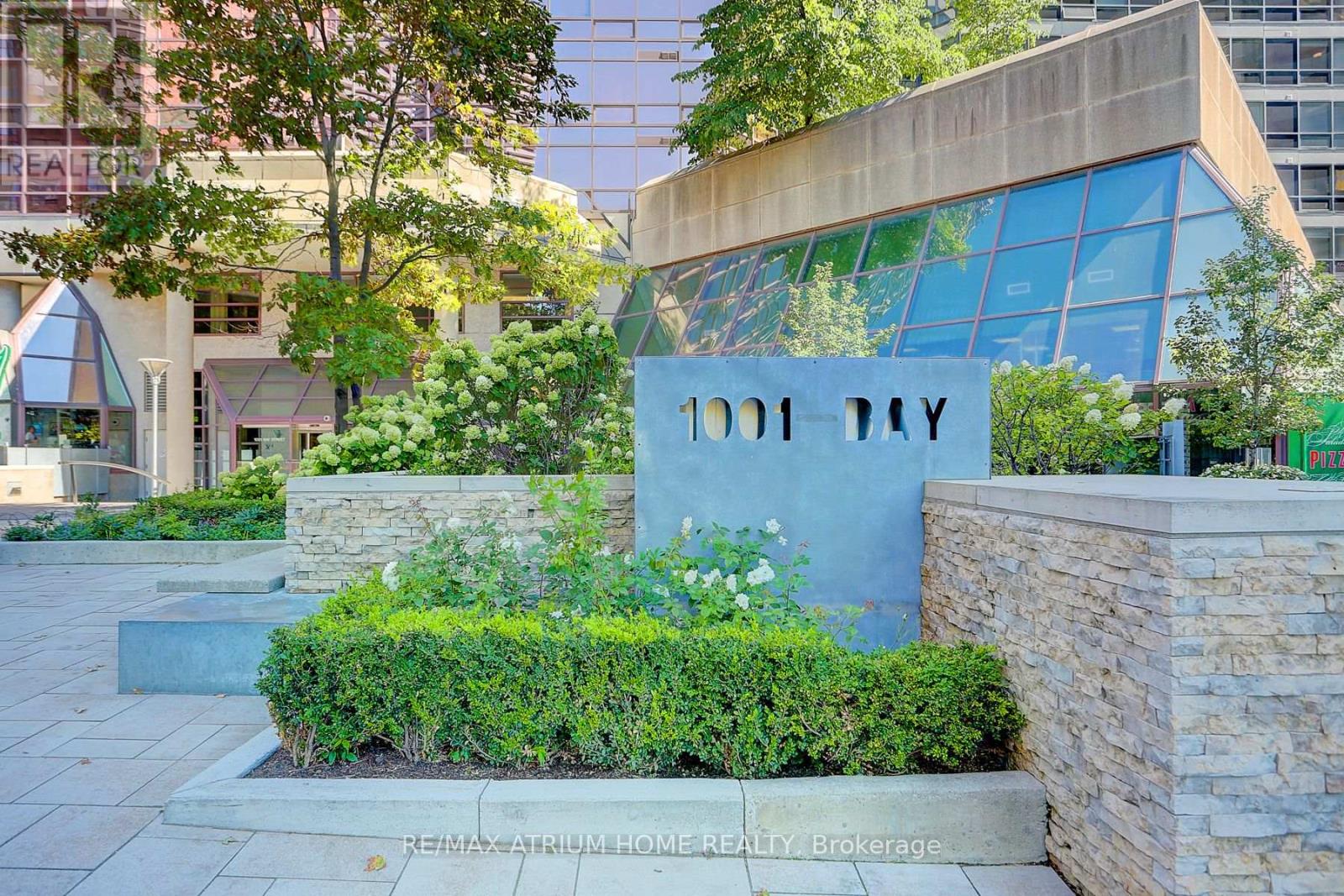 #1101 - 1001 BAY STREET, Toronto, Ontario