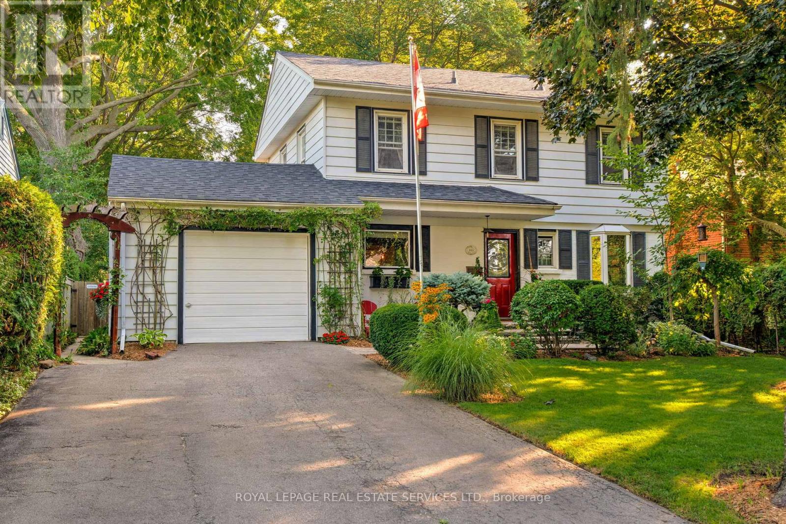145 SUFFOLK AVENUE, Oakville, Ontario