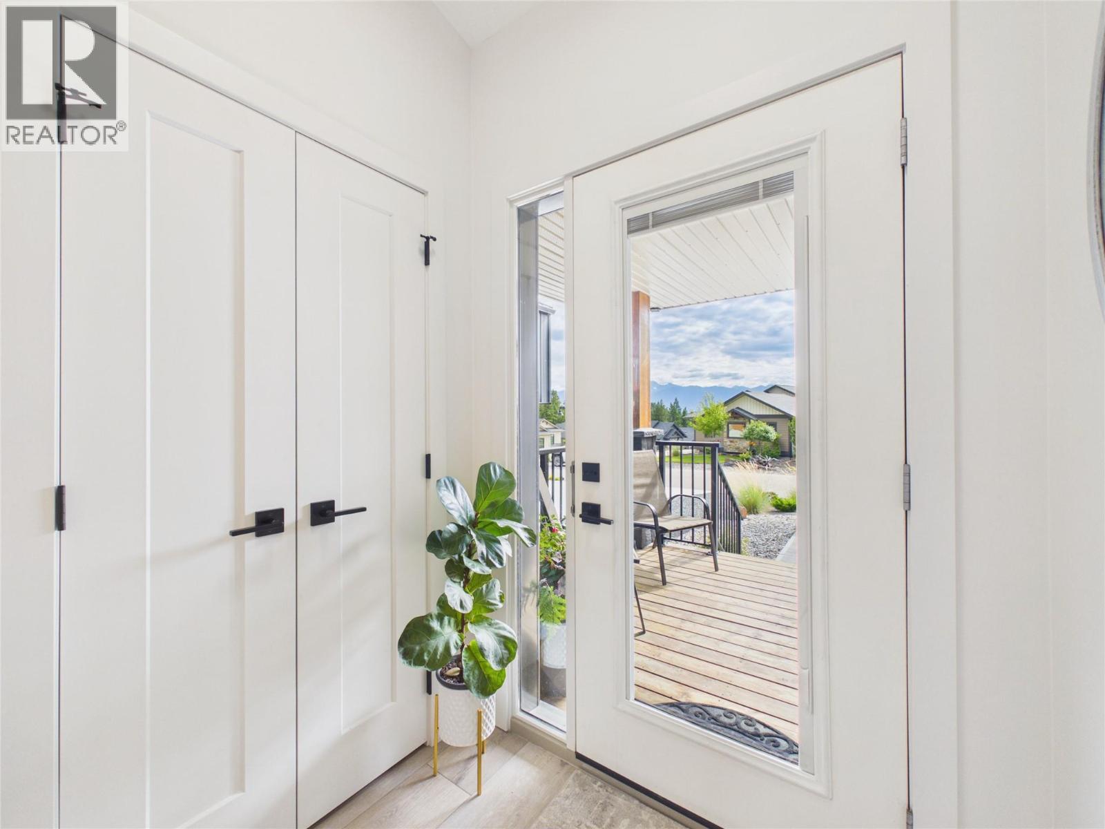 151 The Whins, Cranbrook, British Columbia  V1C 0B4 - Photo 8 - 10393871