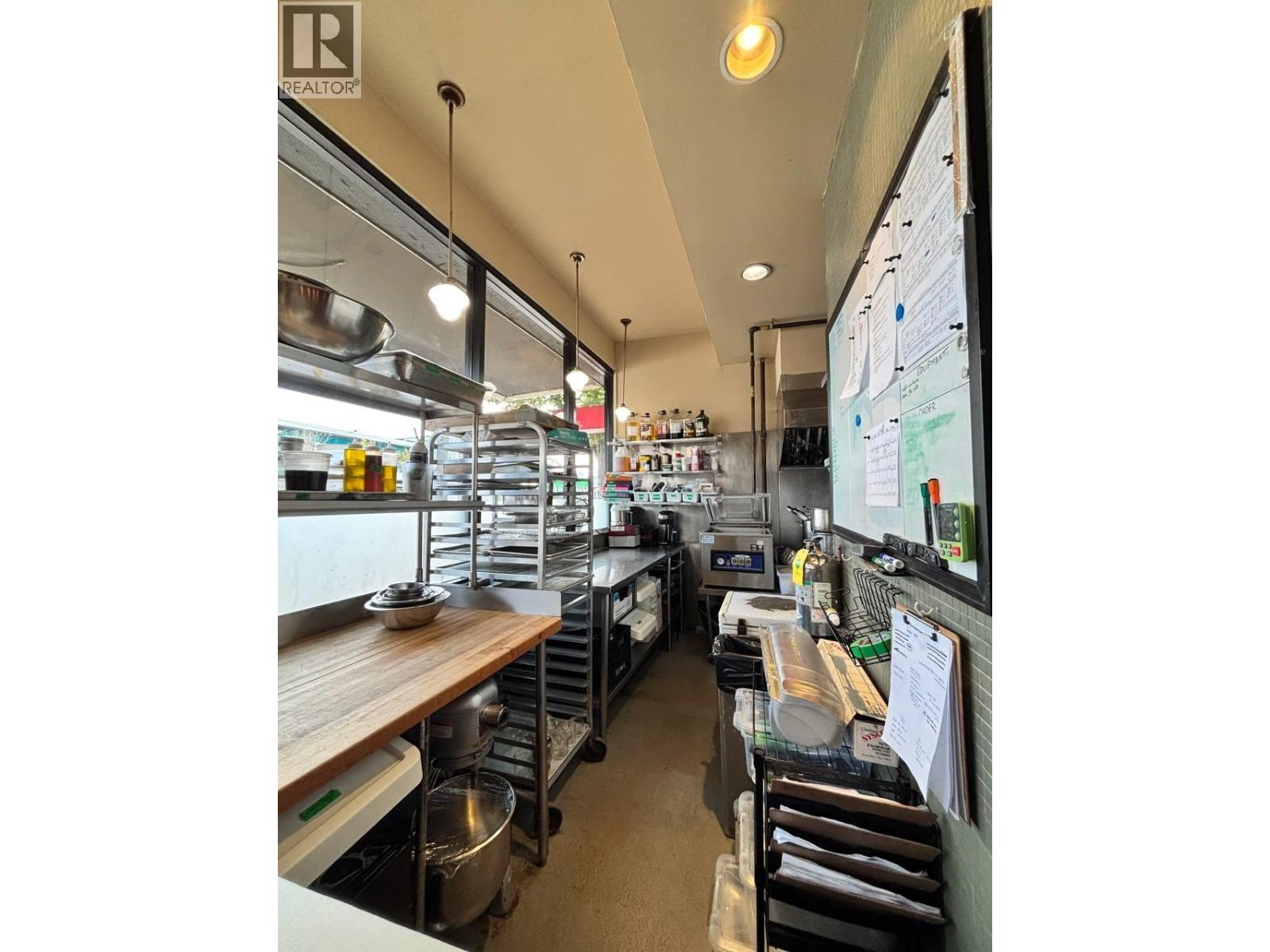 1944 W 4th Avenue, Vancouver, British Columbia  V6J 1M5 - Photo 10 - C8079754