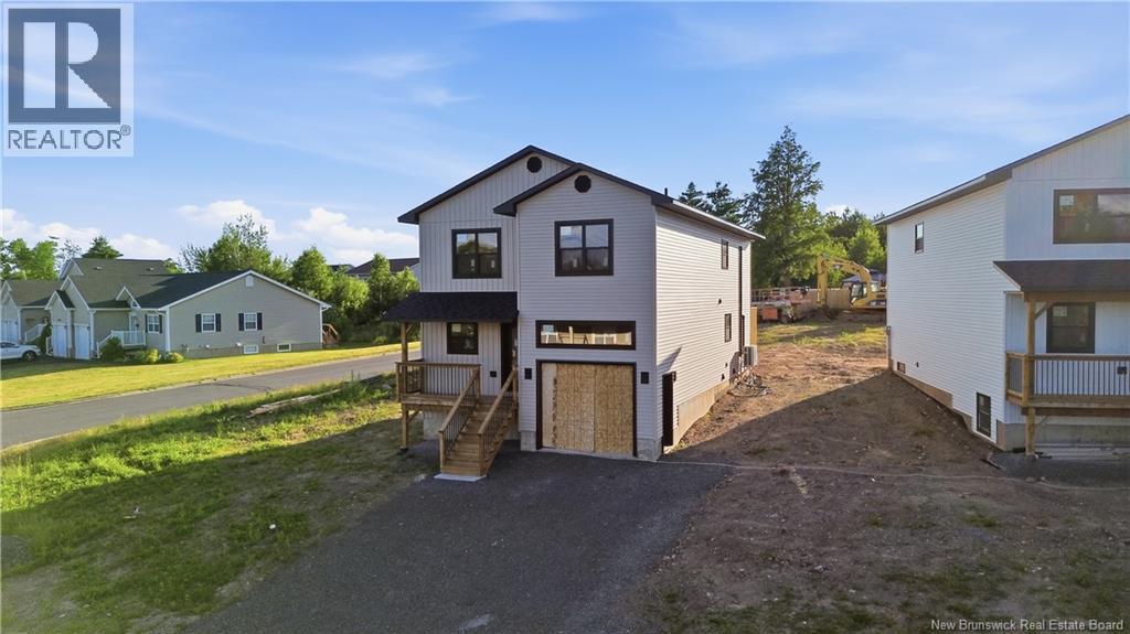 3 Brizley Street, Oromocto, New Brunswick  E2V 4R1 - Photo 2 - NB139167