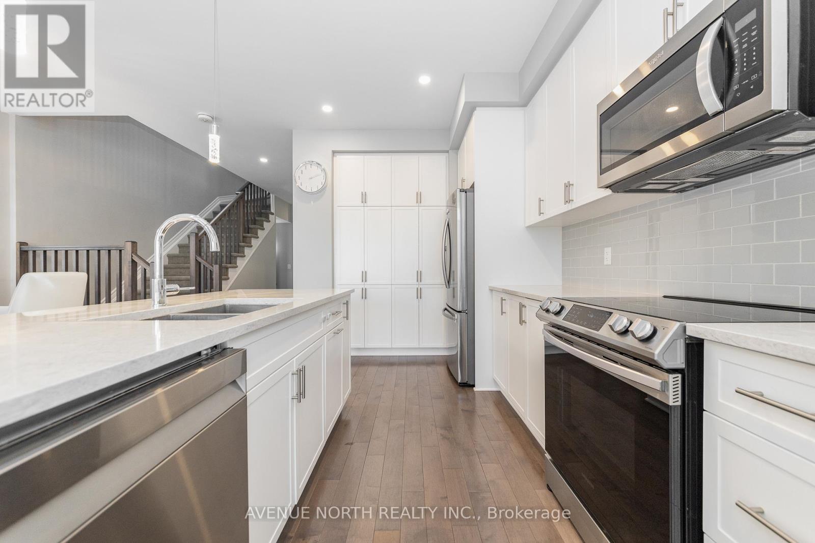 87 Nepeta Crescent, Ottawa, Ontario  K1T 0S6 - Photo 9 - X13533396