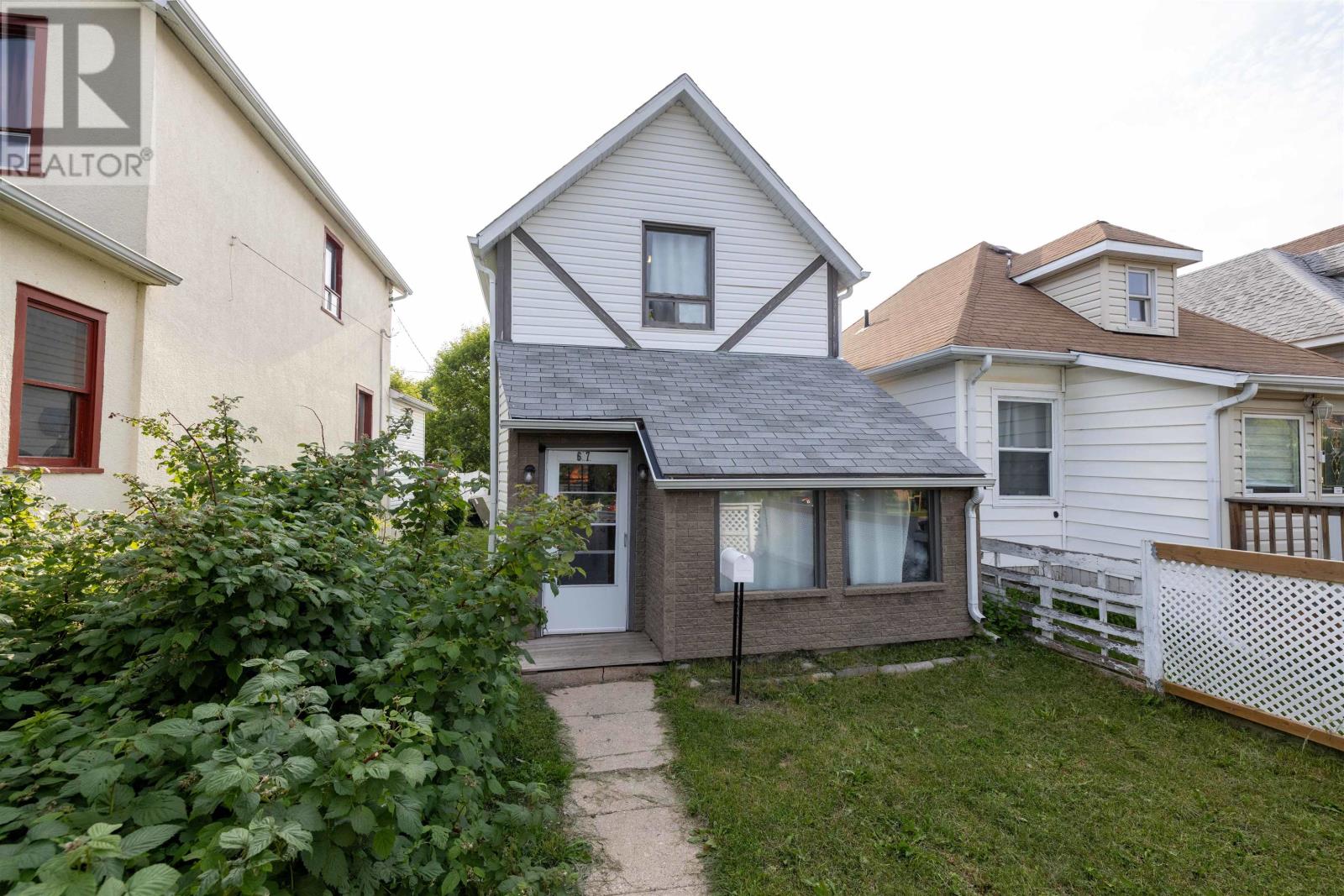 607 Wiley St, Thunder Bay, Ontario  P7C 3N6 - Photo 1 - TB2601827