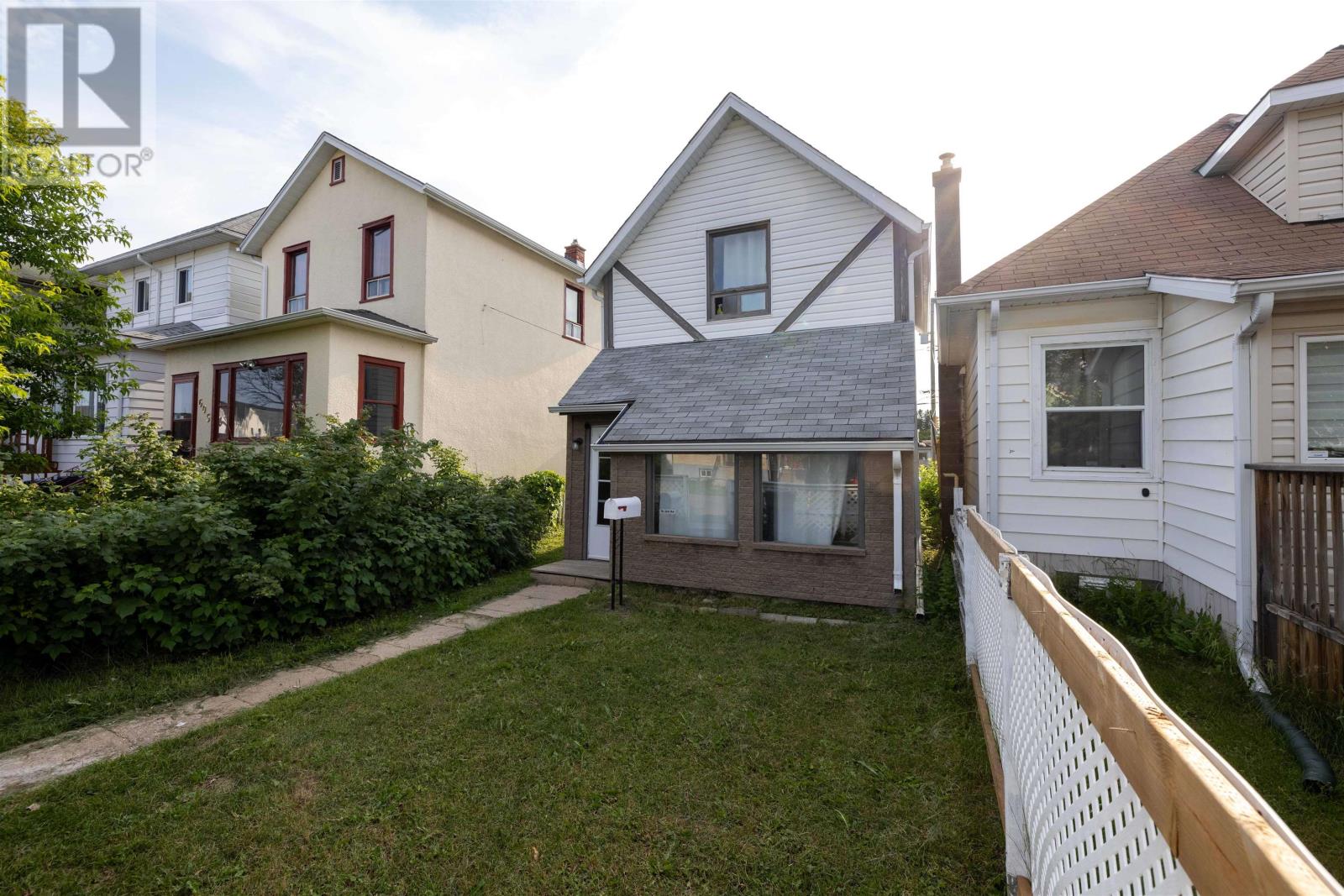 607 Wiley St, Thunder Bay, Ontario  P7C 3N6 - Photo 2 - TB2601827