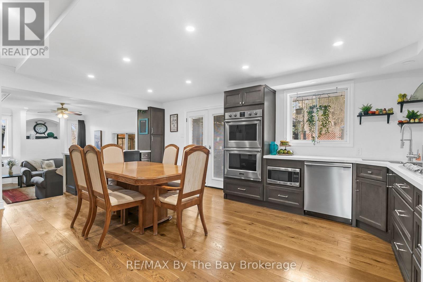 15 Deanna Drive, Wasaga Beach, Ontario  L9Z 1J5 - Photo 14 - S13528072