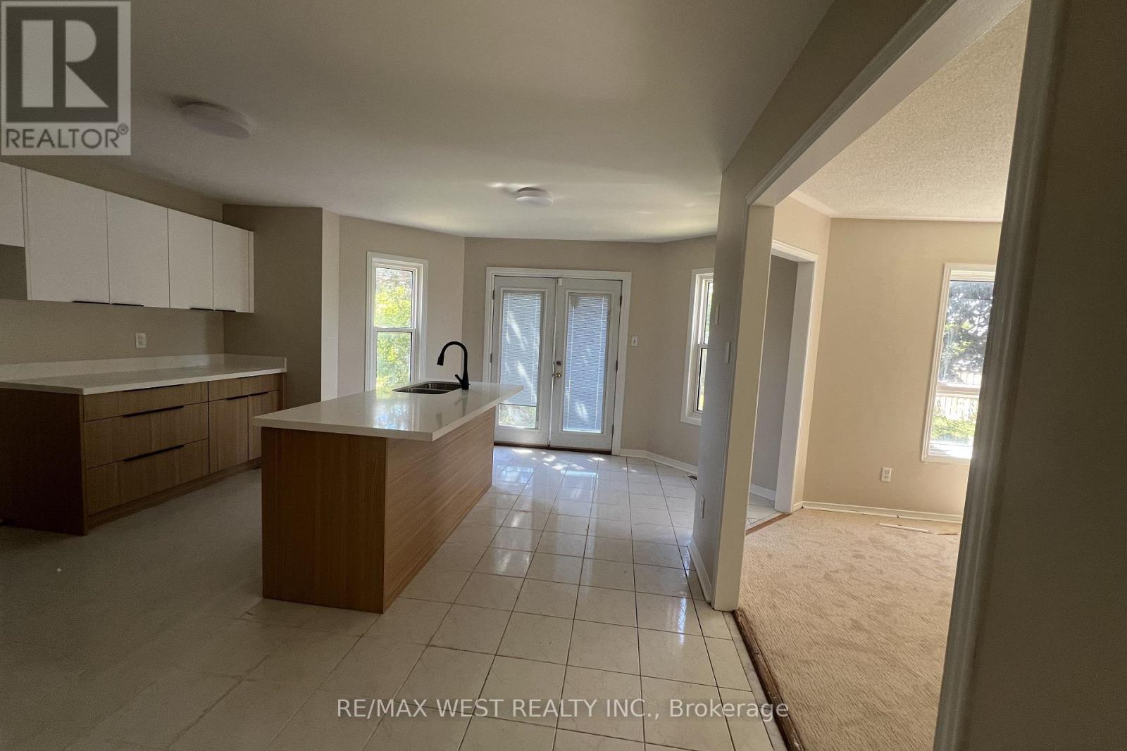60 Furrow Drive, Whitby, Ontario  L1R 1Y7 - Photo 4 - E13526936