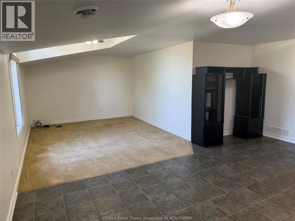695 Front Road North Unit# Upper, Amherstburg, Ontario N9V 2V6 - Photo 3 - 26016294