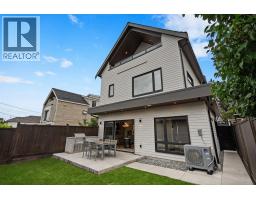 2 2211 WILLIAM STREET, Vancouver, British Columbia