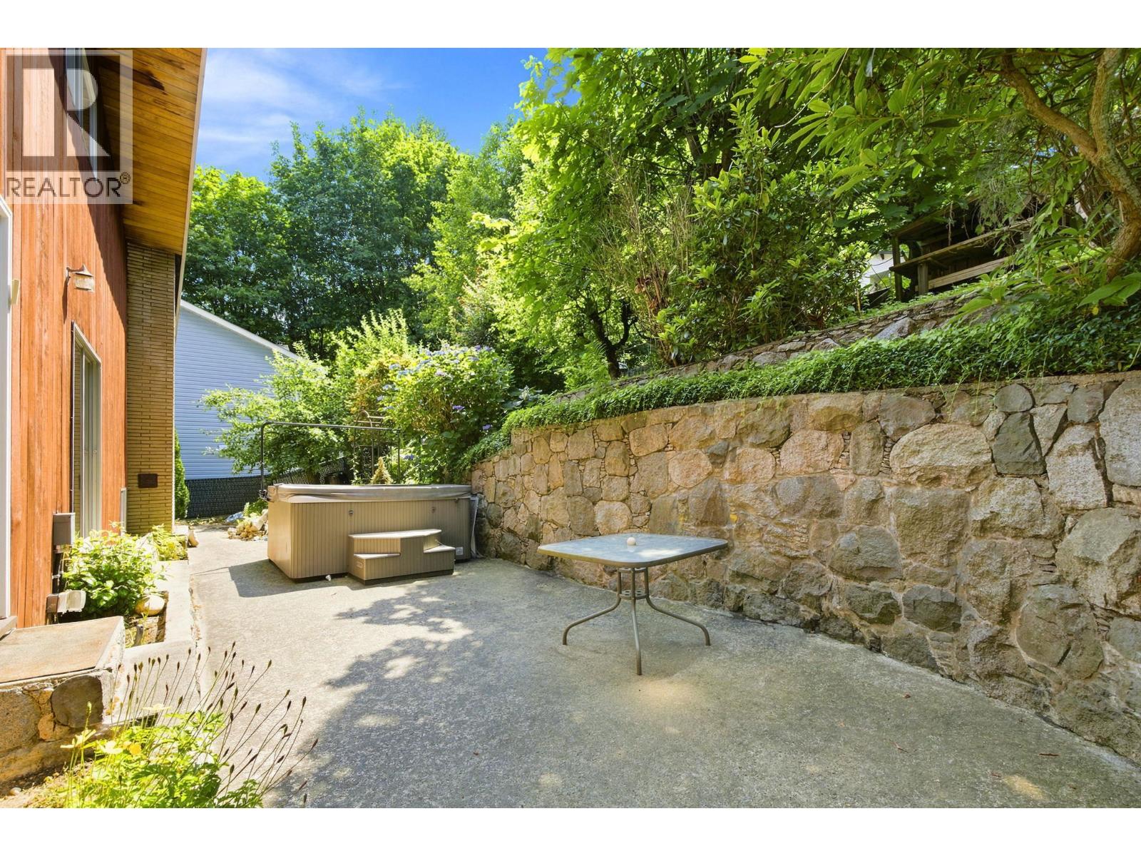 2337 St George Street, Port Moody, British Columbia  V3H 2G3 - Photo 25 - R3143466