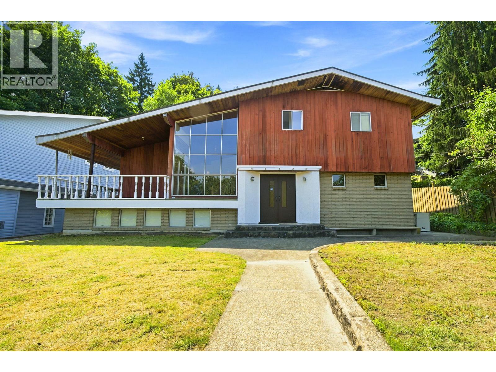 2337 St George Street, Port Moody, British Columbia  V3H 2G3 - Photo 3 - R3143466