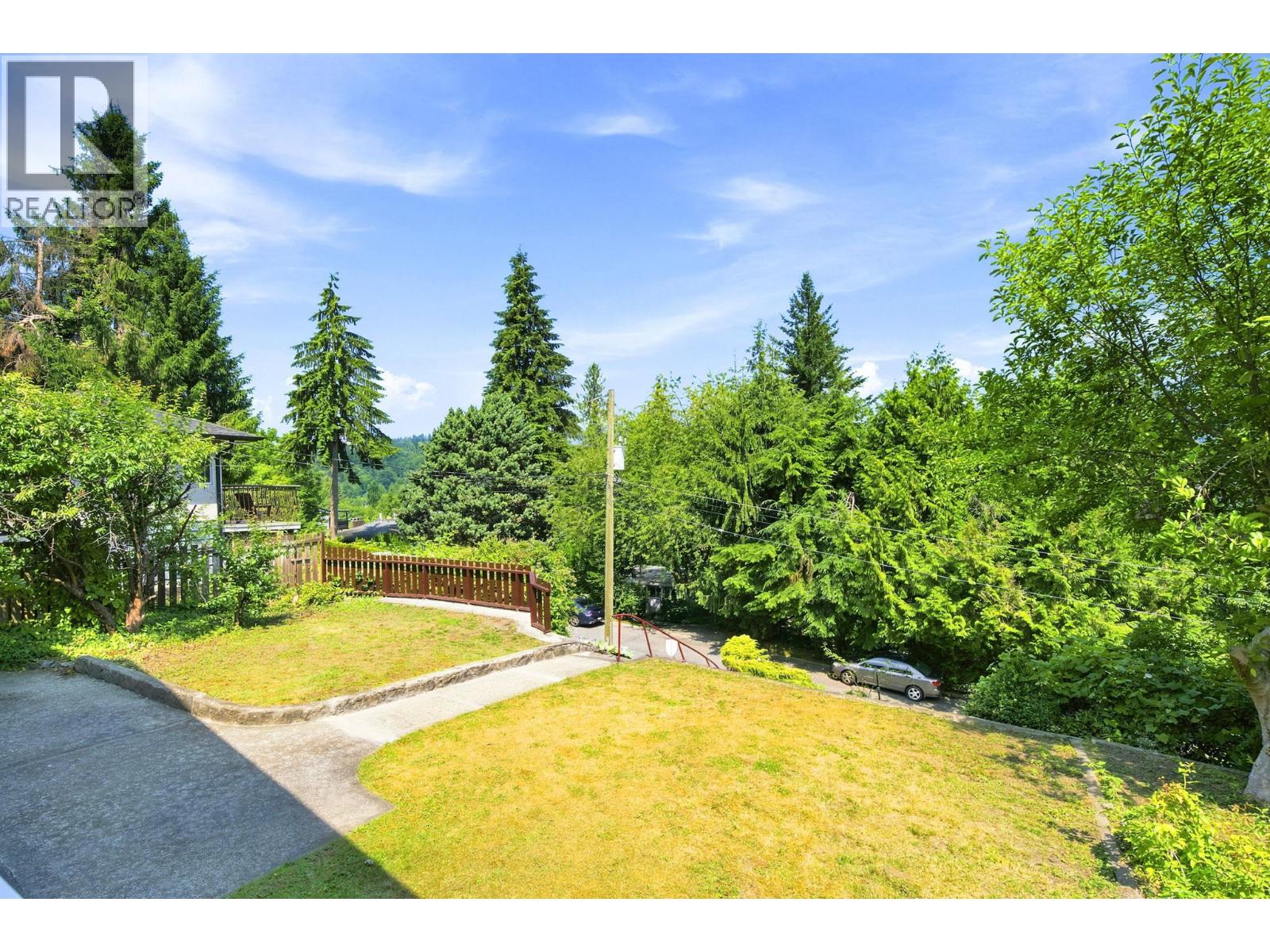 2337 St George Street, Port Moody, British Columbia  V3H 2G3 - Photo 5 - R3143466