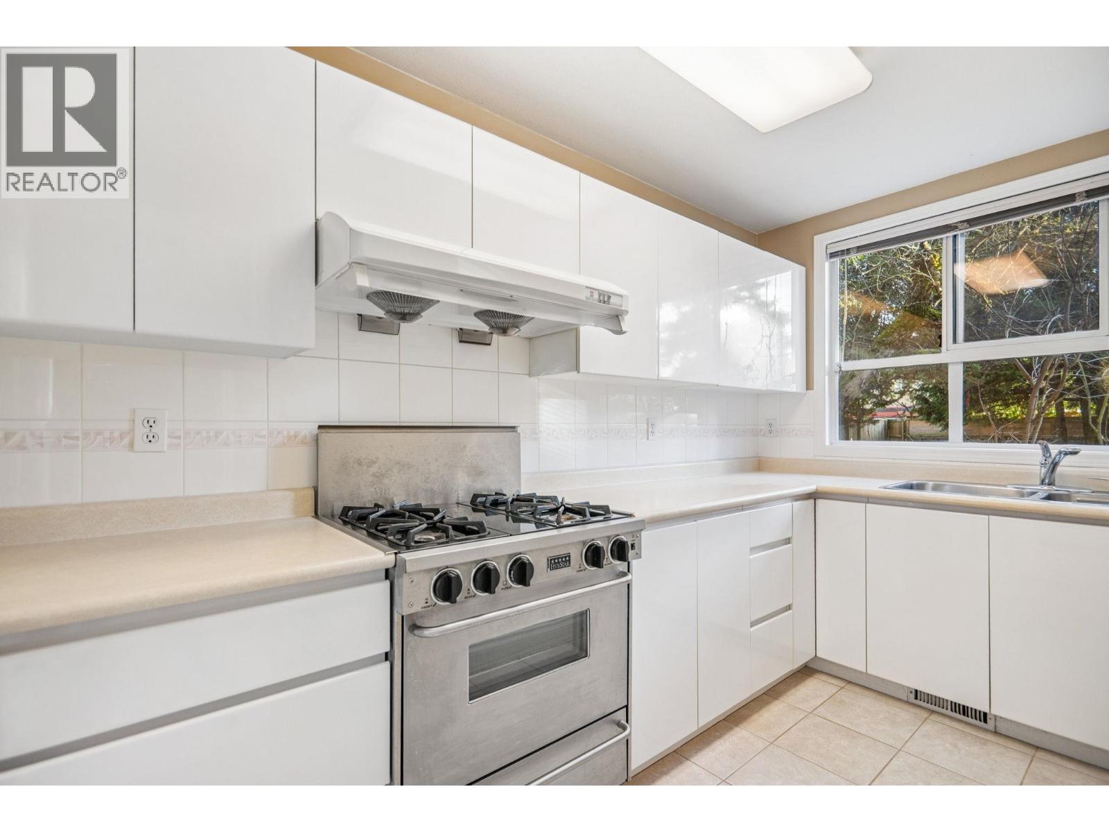 8340 Lunen Road, Richmond, British Columbia  V6Y 2X2 - Photo 12 - R3143474