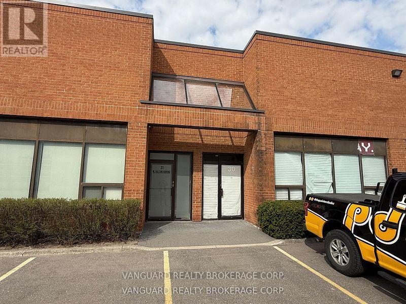30 - 60 PIPPIN ROAD, Vaughan, Ontario