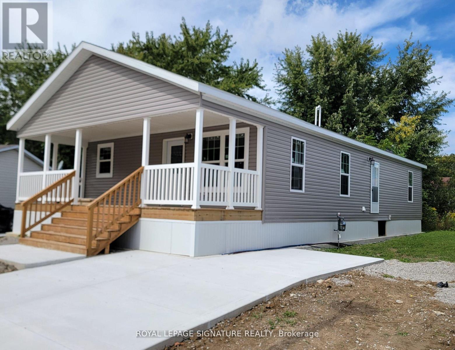 12 Briarwood Place, Innisfil, Ontario  L0L 1L0 - Photo 1 - N13533472