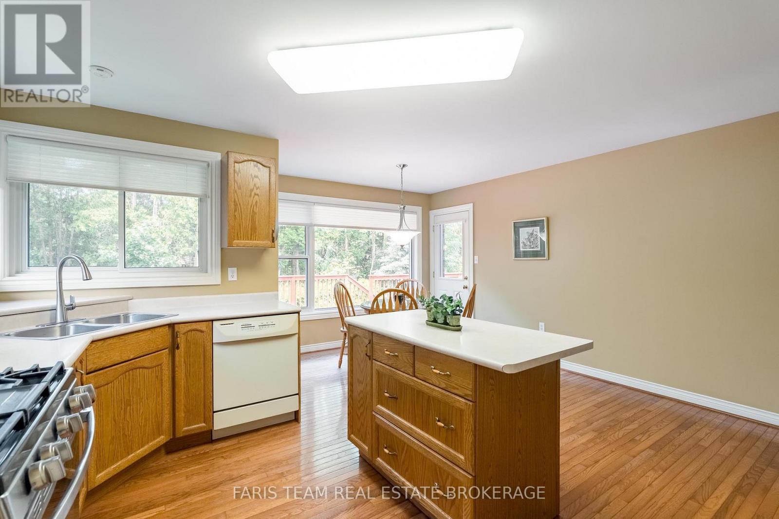 36 Bayshore Boulevard, Barrie, Ontario  L4N 9R5 - Photo 9 - S13533504
