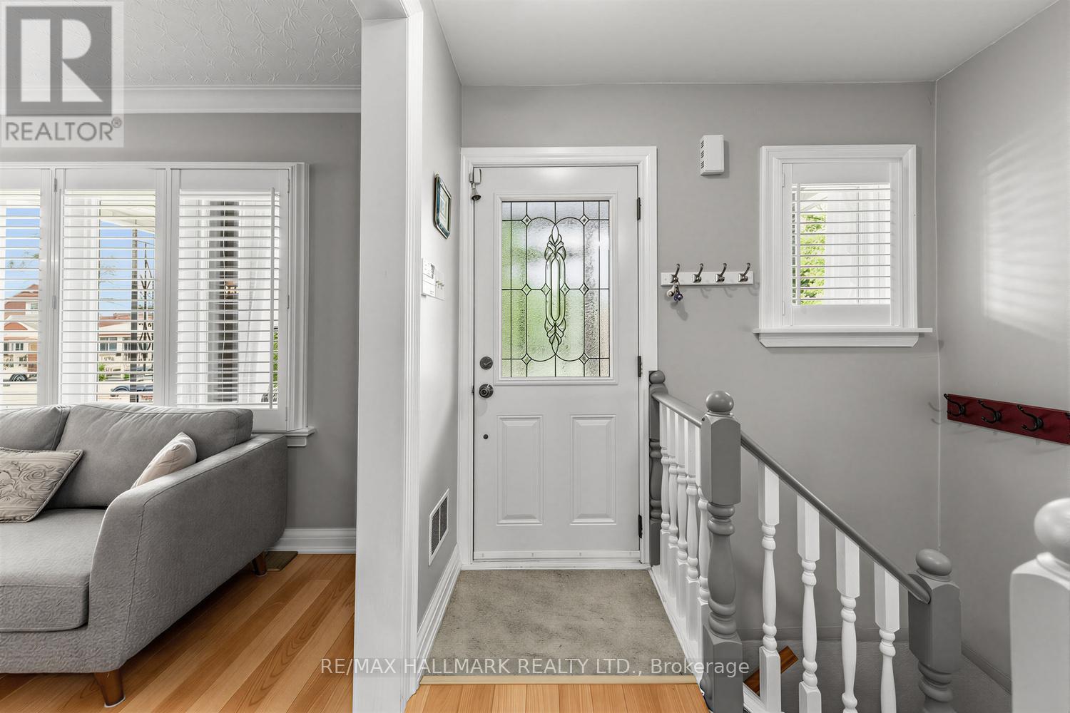 40 Bowie Avenue, Toronto, Ontario  M6E 2P1 - Photo 4 - W13533400