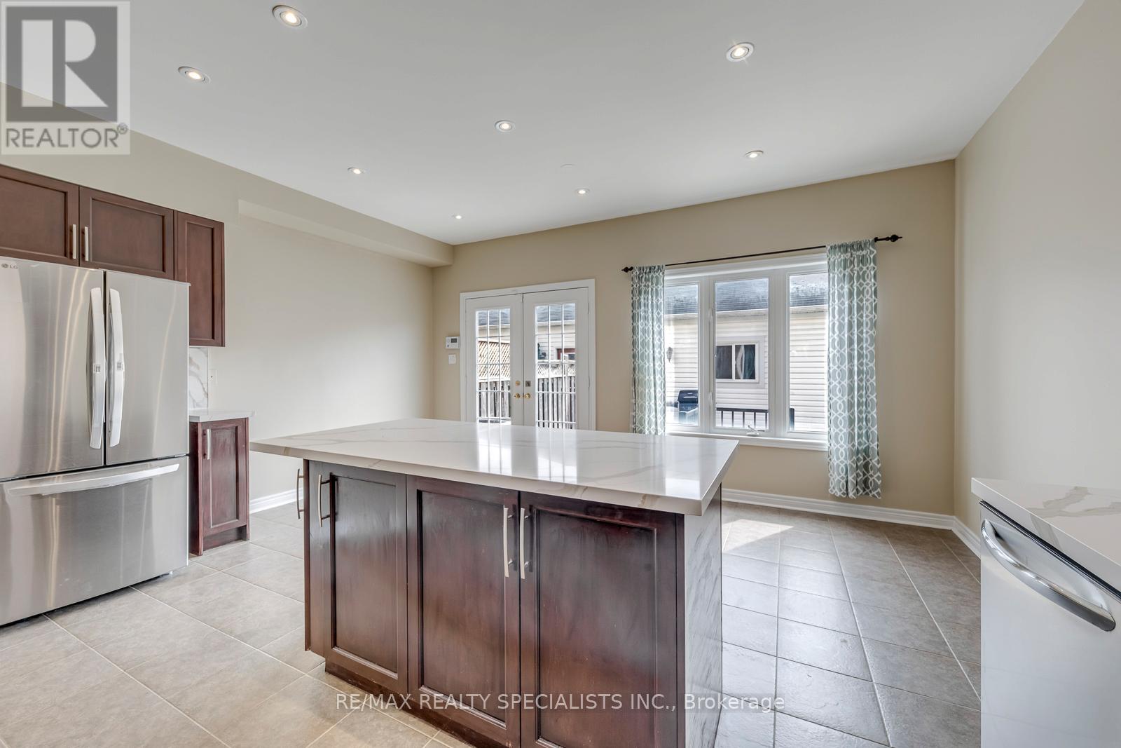 5494 Tenth Line W, Mississauga, Ontario  L5M 0G5 - Photo 13 - W13533454