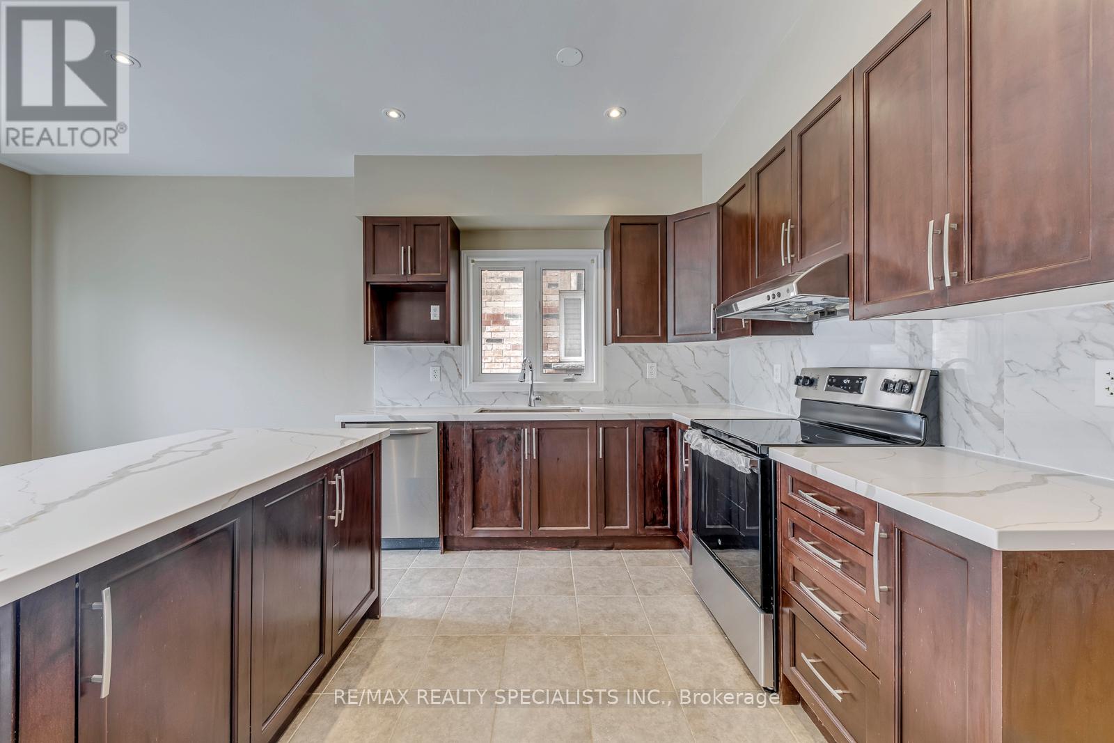 5494 Tenth Line W, Mississauga, Ontario  L5M 0G5 - Photo 14 - W13533454