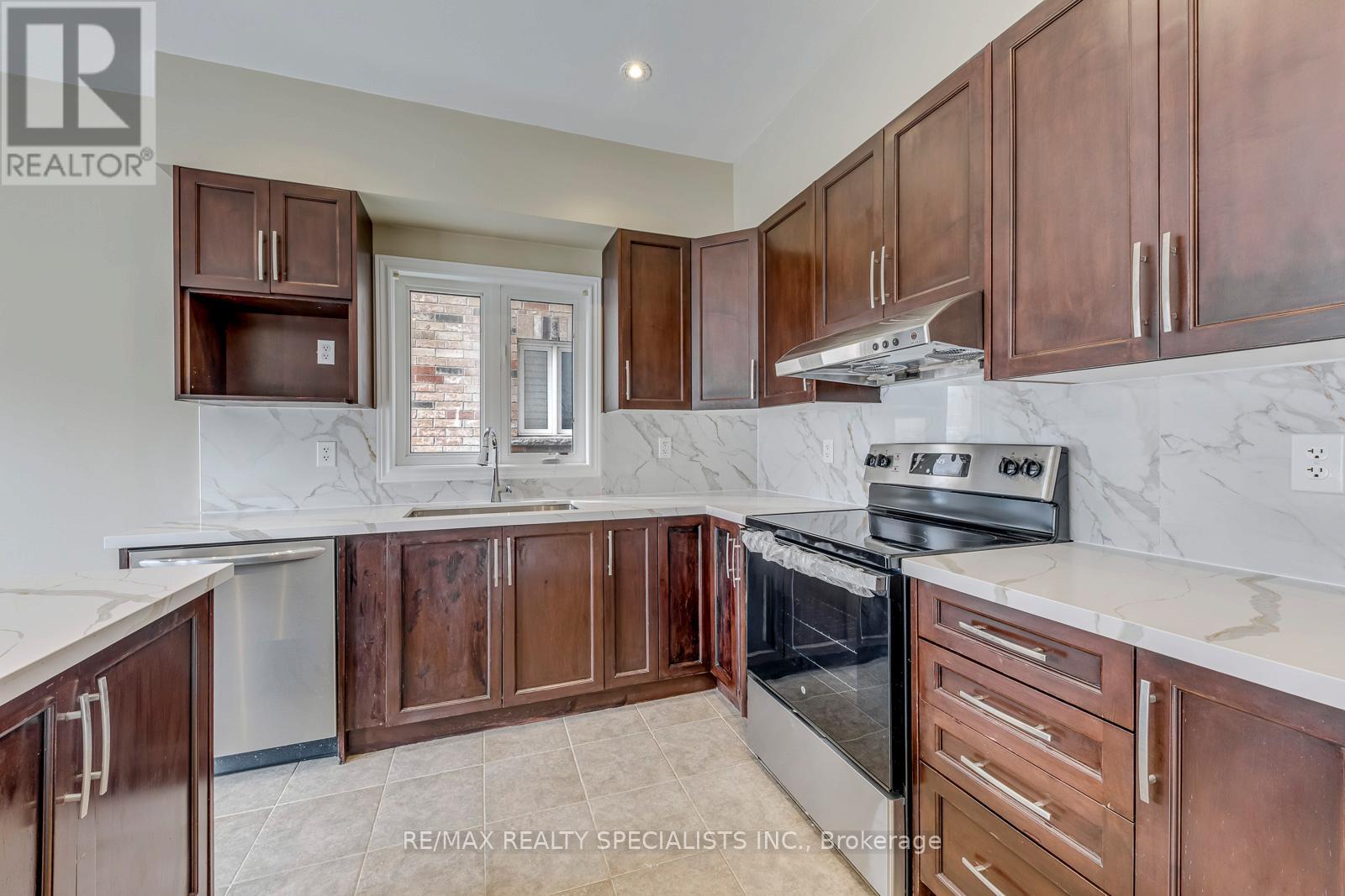 5494 Tenth Line W, Mississauga, Ontario  L5M 0G5 - Photo 15 - W13533454