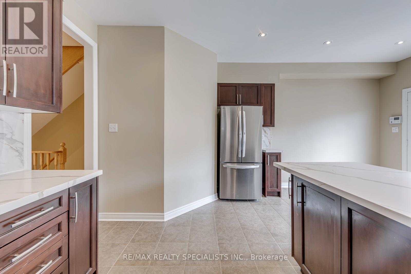5494 Tenth Line W, Mississauga, Ontario  L5M 0G5 - Photo 16 - W13533454