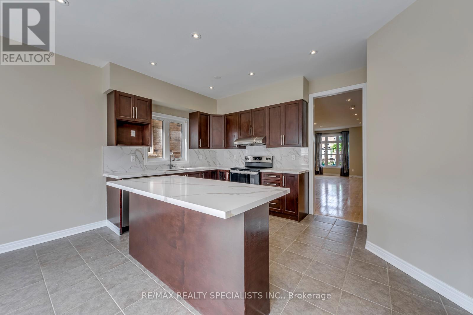 5494 Tenth Line W, Mississauga, Ontario  L5M 0G5 - Photo 18 - W13533454
